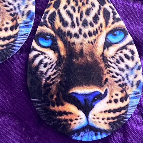 Amber, Brown and Black Leopard with Brilliant Lake Blue Eyes Water Drop Earrings - Picture 3 of 4